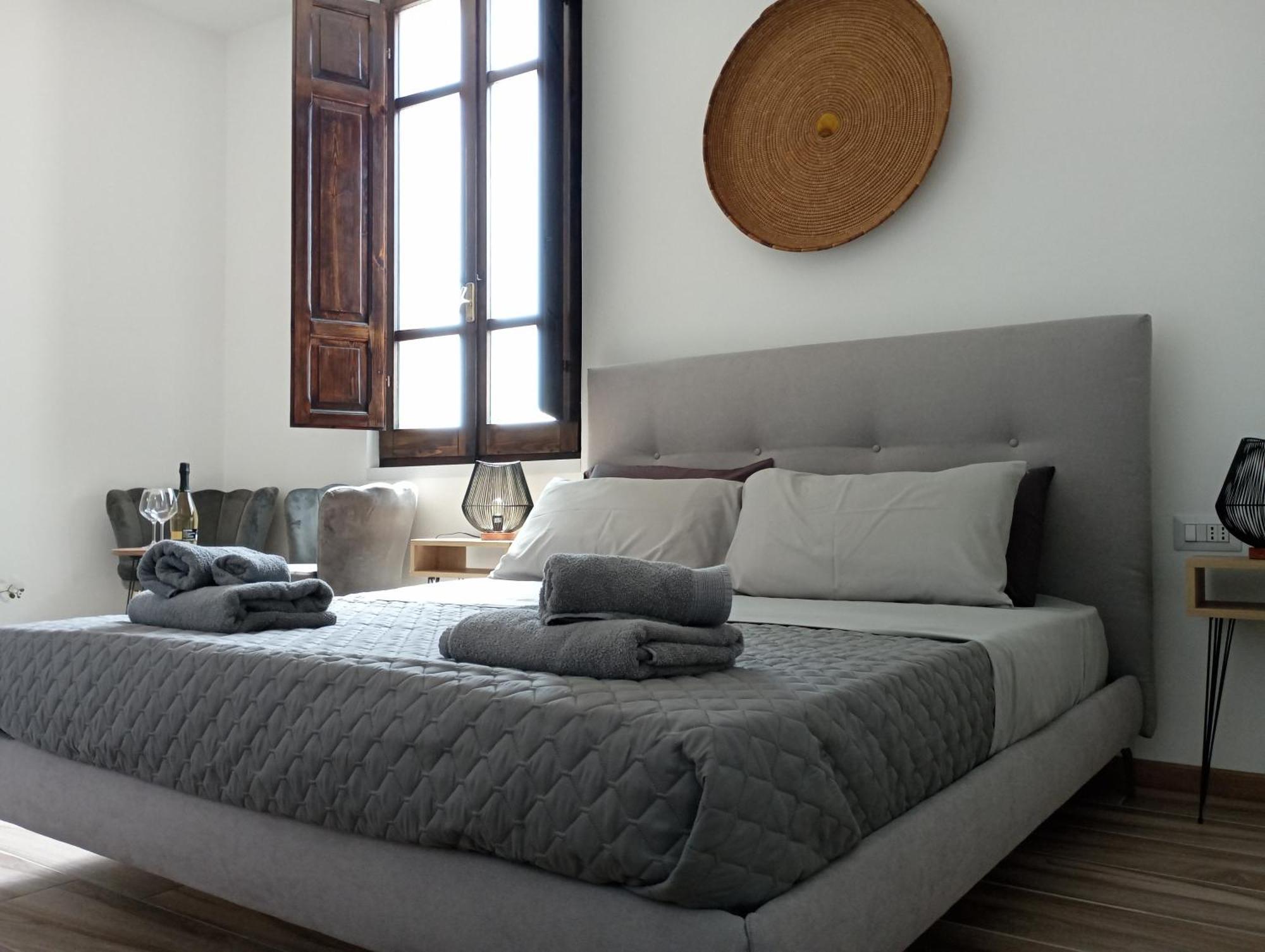 Niu Rooms Ористано Экстерьер фото